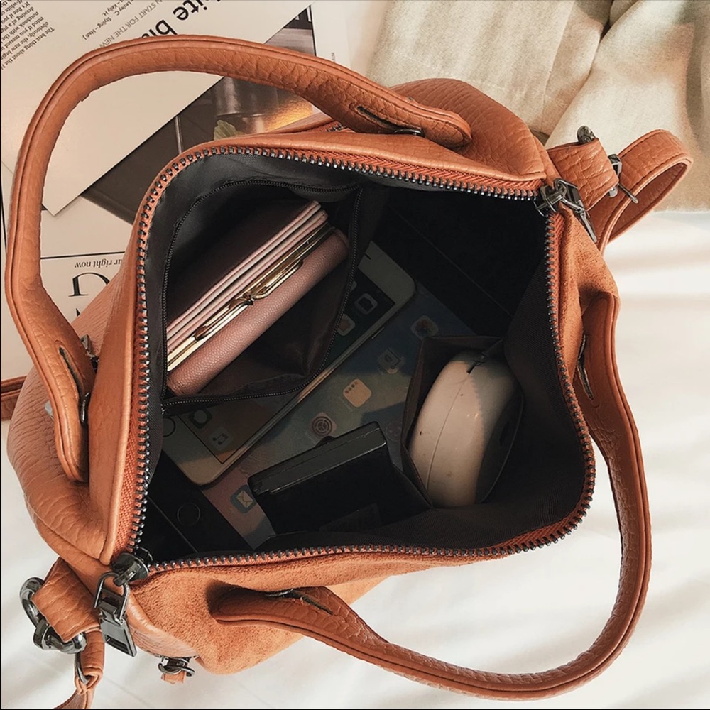 BACK SOON🔥Best Seller🔥Clara Boho Crossbody Sling - Picture 5 of 8